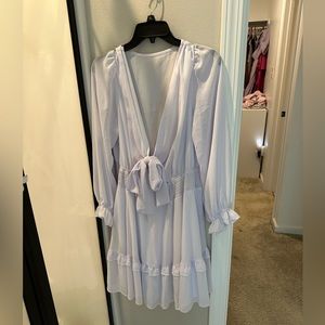 White dress. Size 1XL. Ties are adjustable